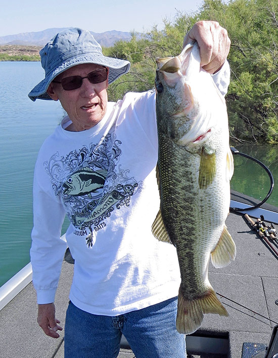 For fishing in brush, it’s hard to beat a Yamamoto grub. This fatty took a grub on a dart head.