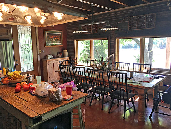 schultz-texoma-cabin01.jpg